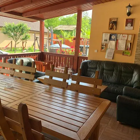 Viki Vendeghaz Guest house